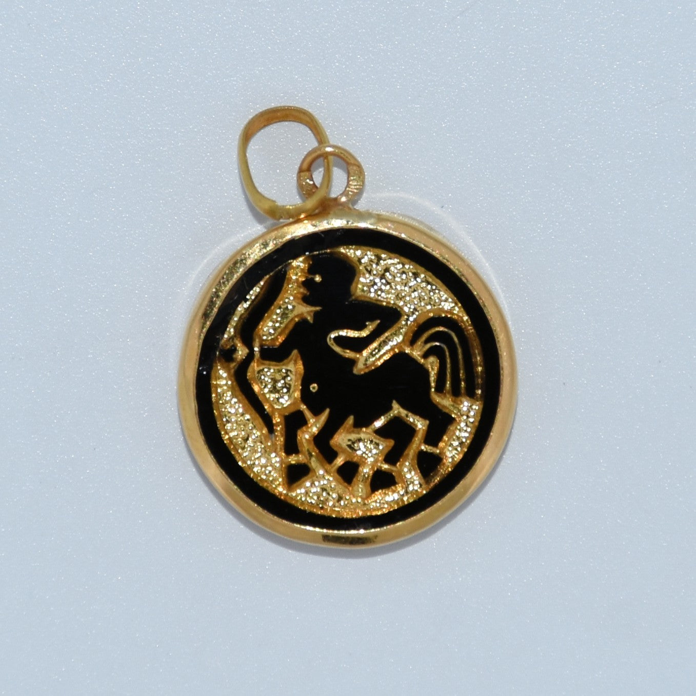 19.2K Portuguese Gold | Zodiac Pendants