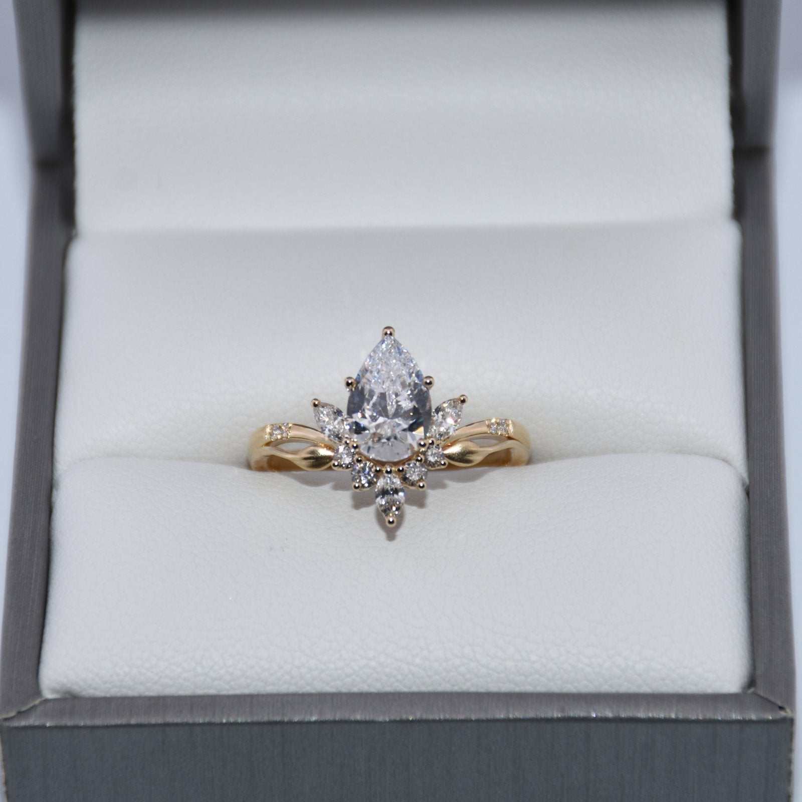 14K Gold | YG Lyria Bridal Pear Diamond Semi-Mount Engagement Ring(Check Description)