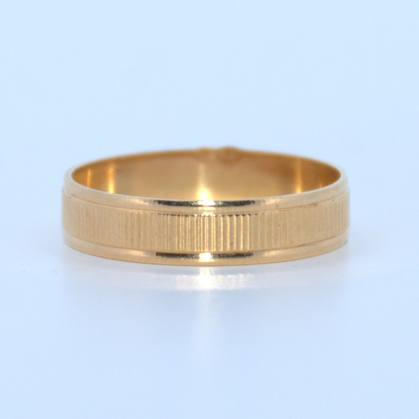 19.2K Portuguese Gold | Coin Edge Design Wedding Band