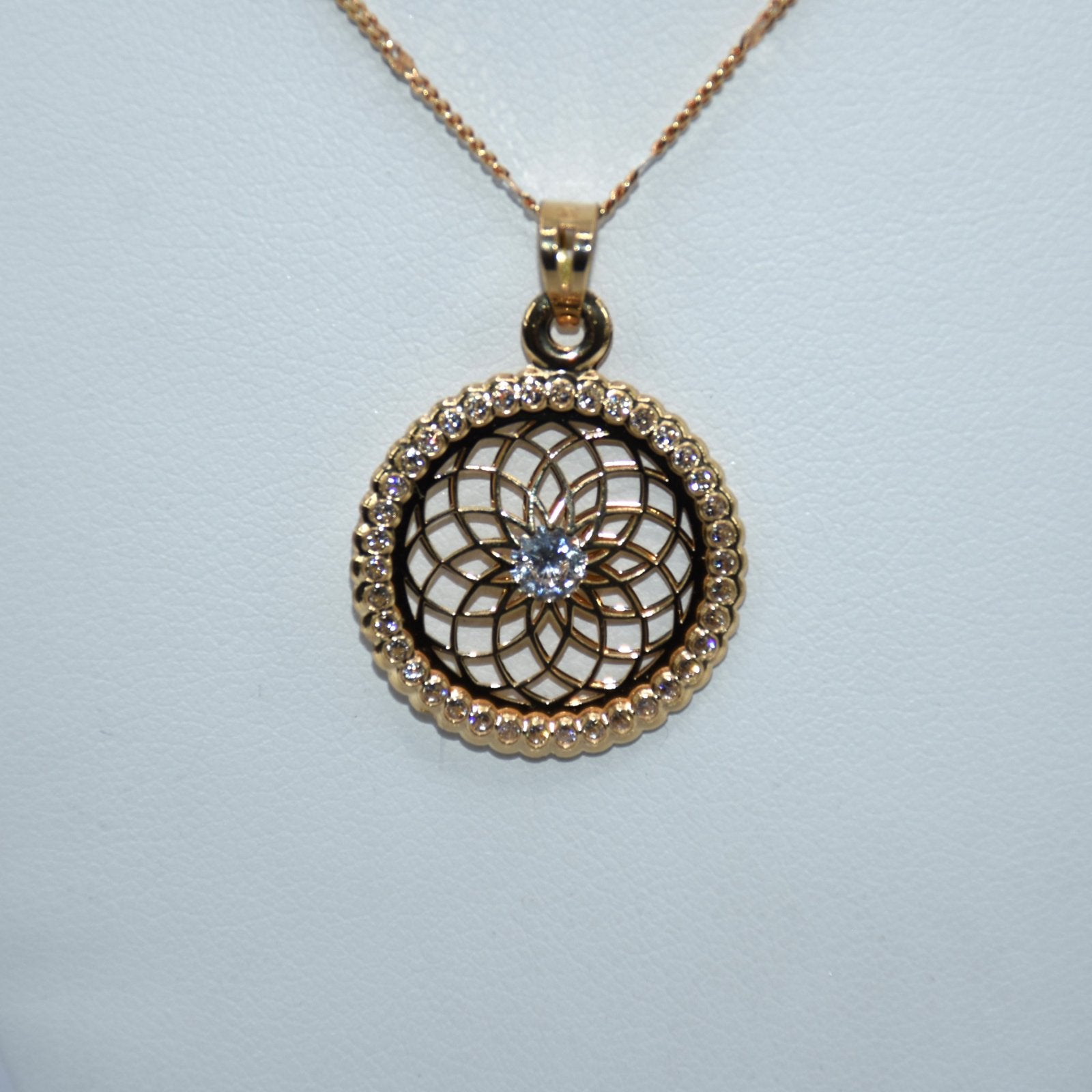 19.2K Portuguese Gold | CZ Spiral Pendant