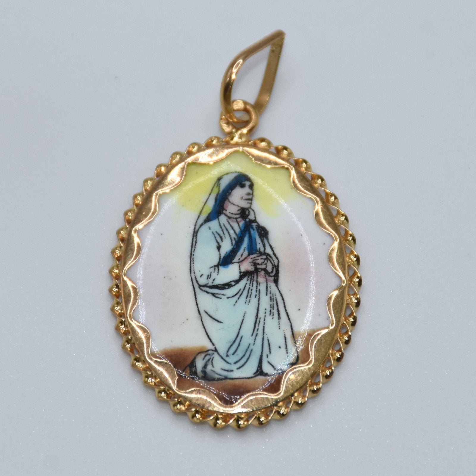19.2K Portuguese Gold | Vintage Mother Teresa: Saint Of The Poor Pendant