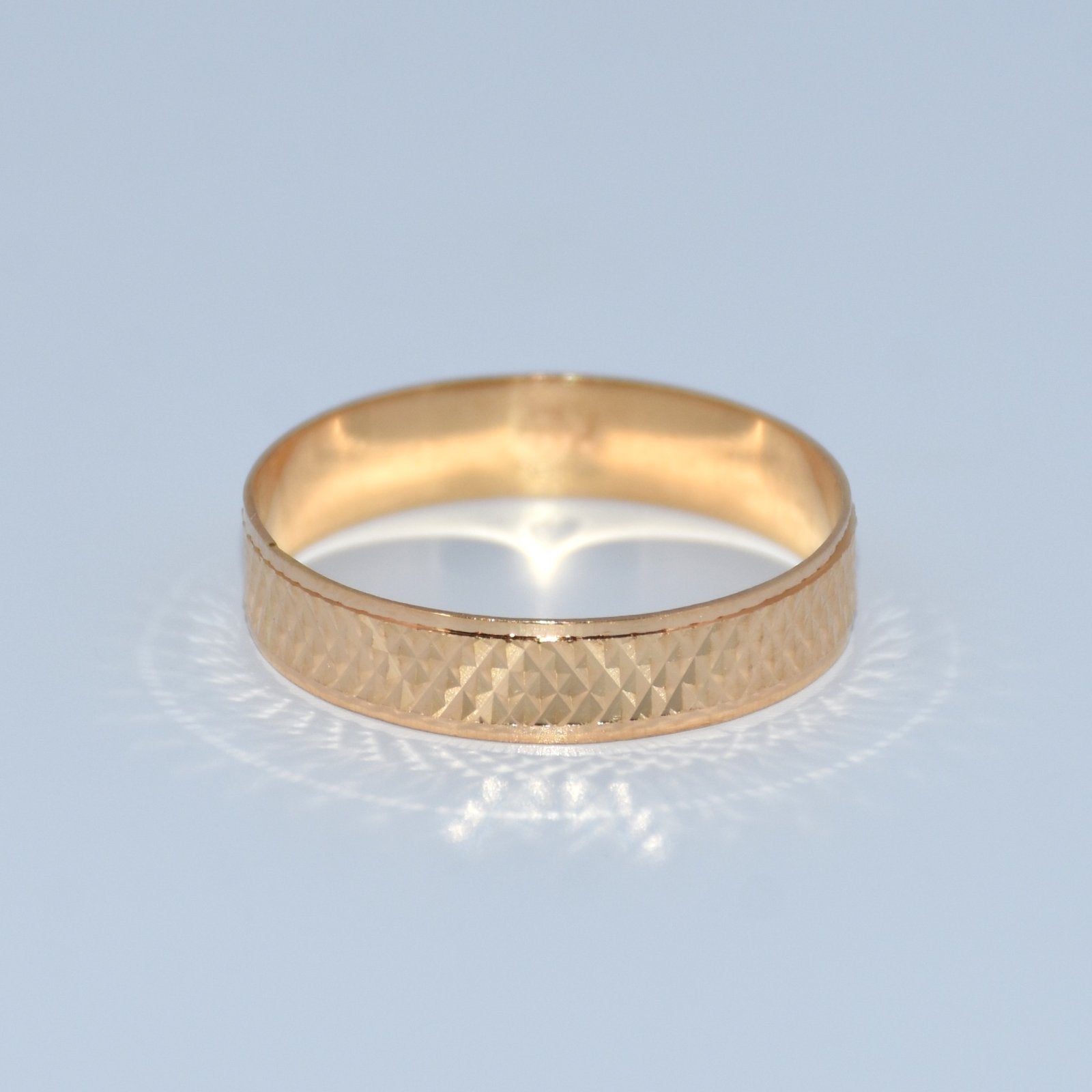 19.2K Portuguese Gold | Geometric Design Wedding Bands