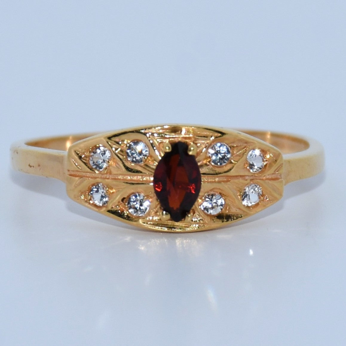 19.2K Portuguese Gold | Garnet Marquise Ring