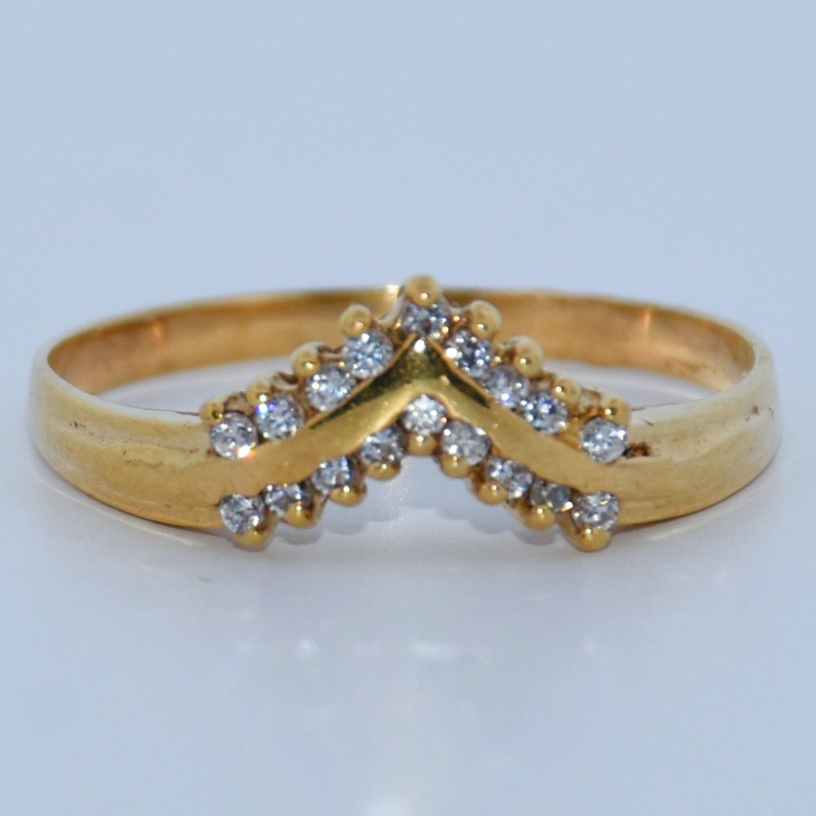 19.2K Portuguese Gold | V Shaped Ring W CZ