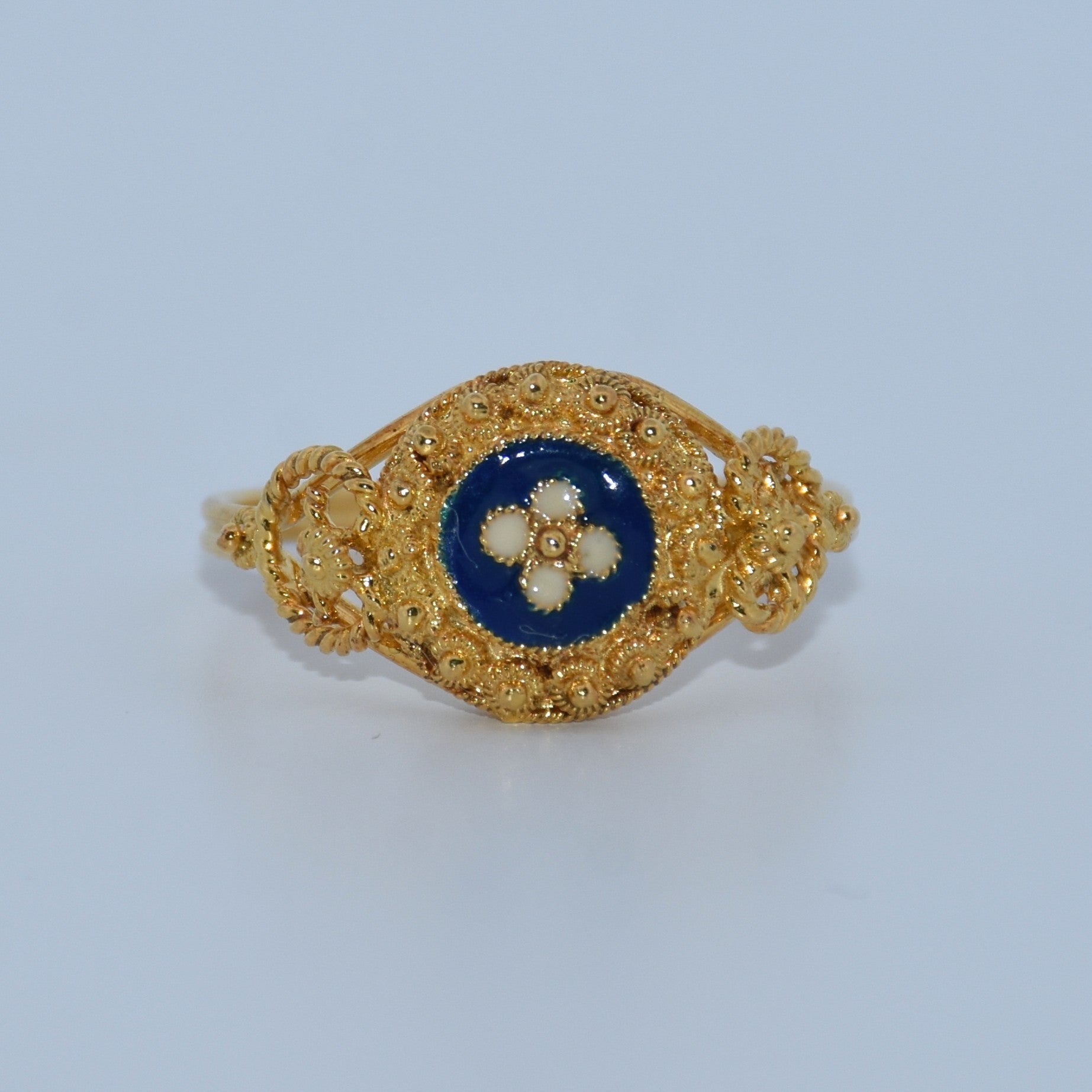 19.2K Portuguese Gold | Blue Enamel Ring with Flower