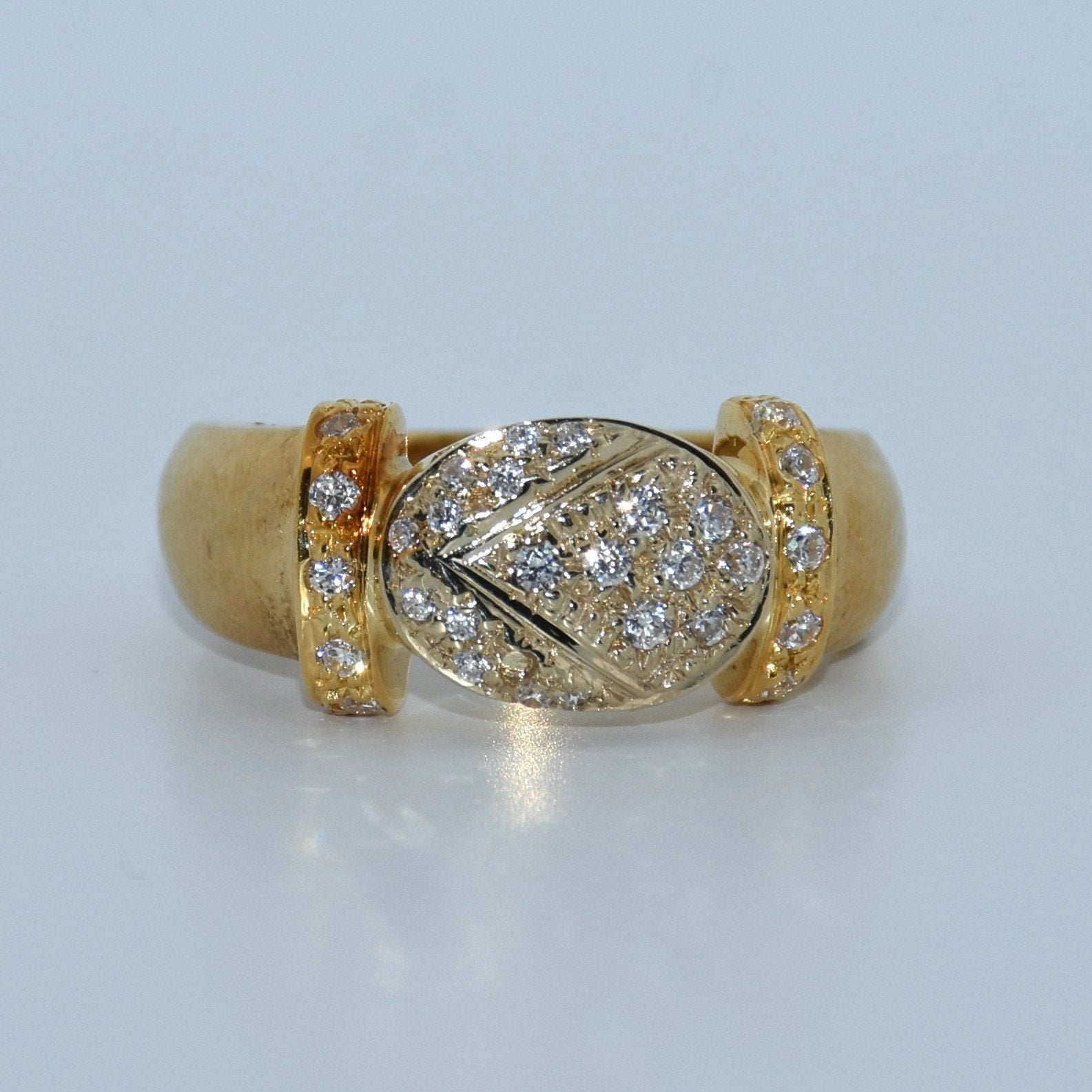 19.2K Portuguese Gold | Vintage Textured Ring