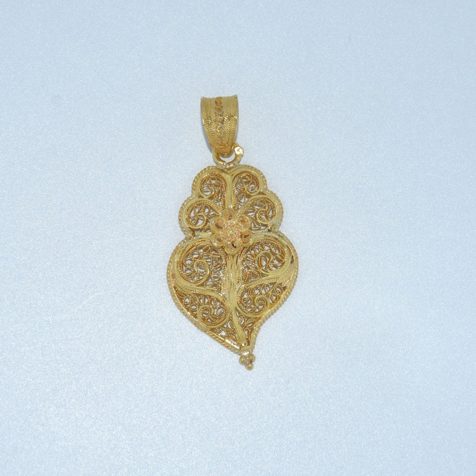 19.2K Portuguese Gold | Large Filigree Heart of Viana Pendant
