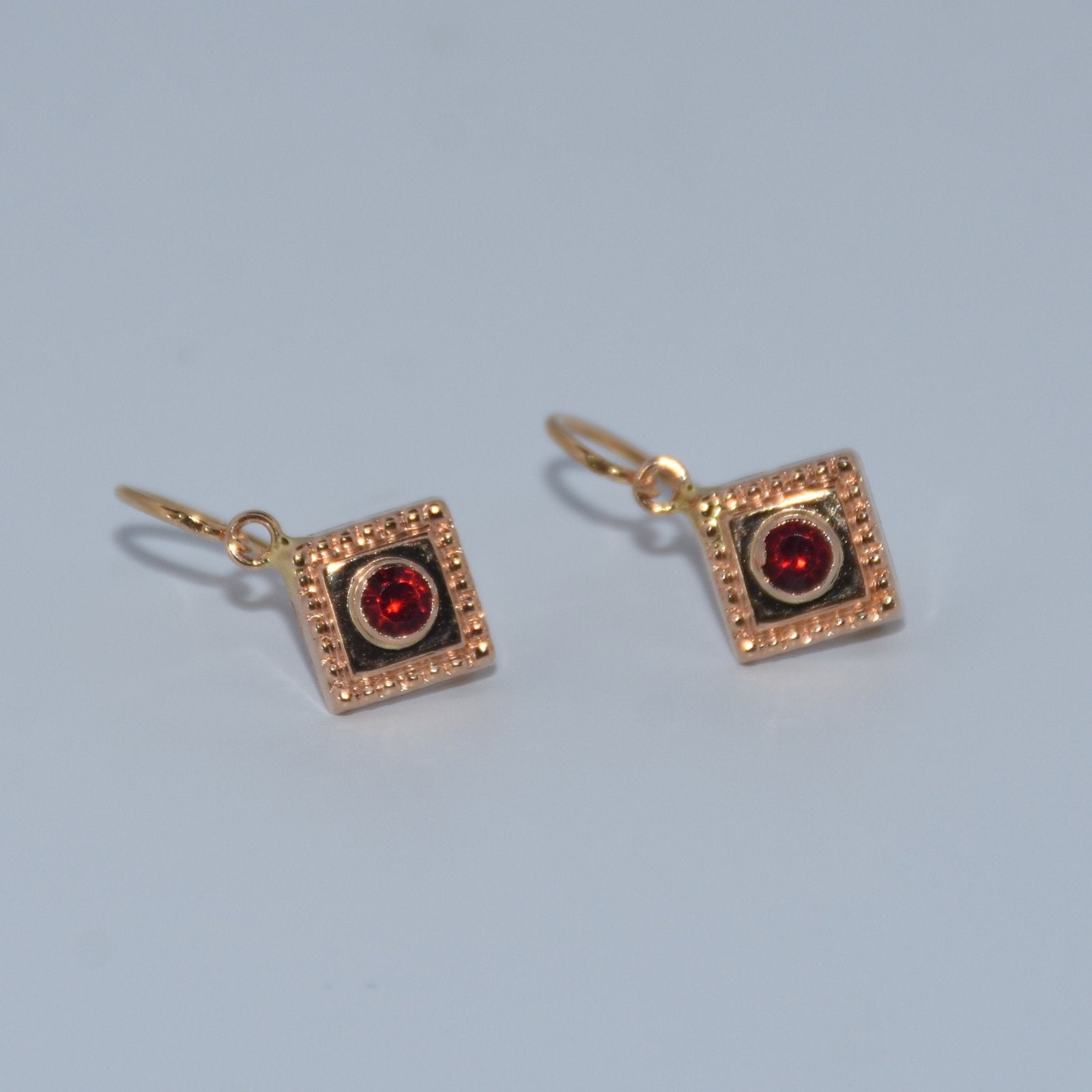 19.2K Portuguese Gold | Colored Stone Huggie Earrings
