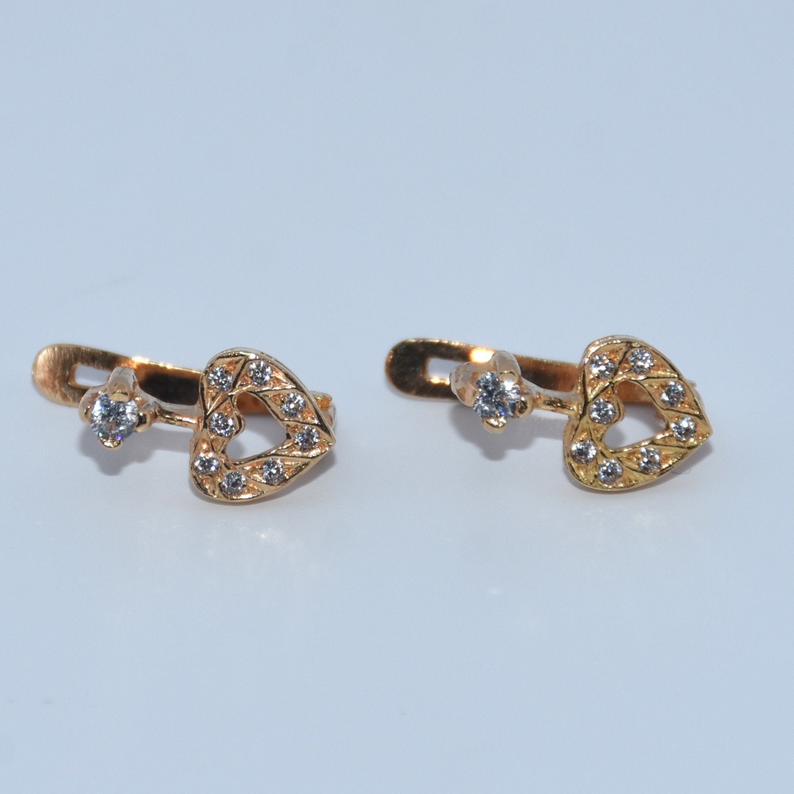 19.2K Portuguese Gold | Huggie Cut Out Heart Earrings