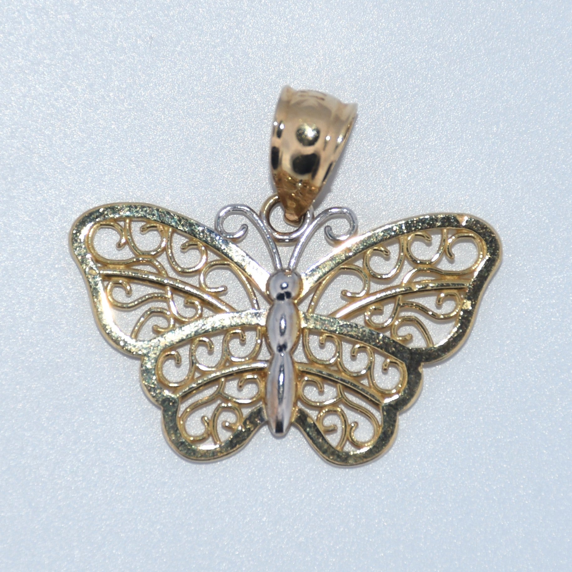 14K Gold | Detailed Butterfly Pendant