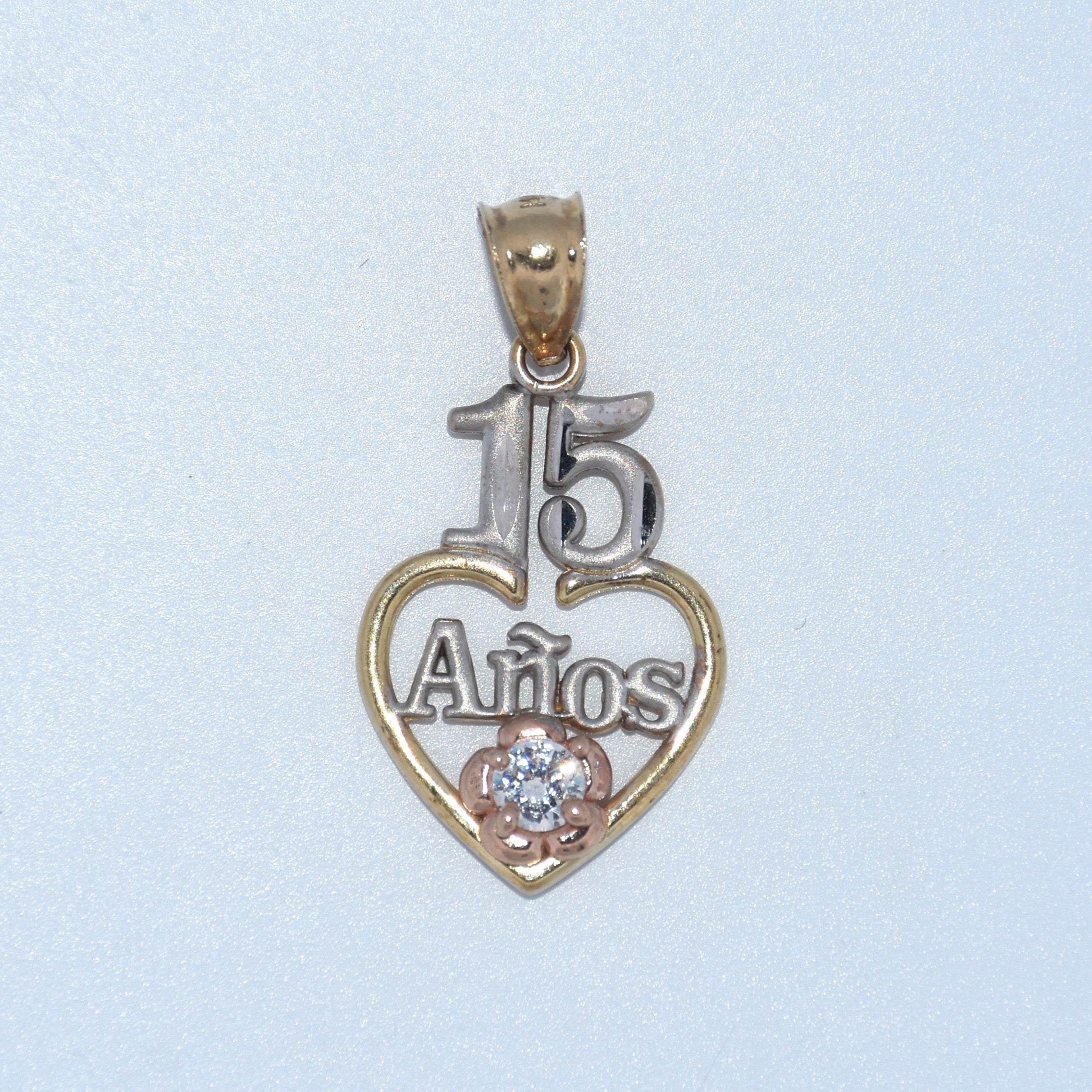 14K Gold | Tricolored 15 Años Heart Pendant