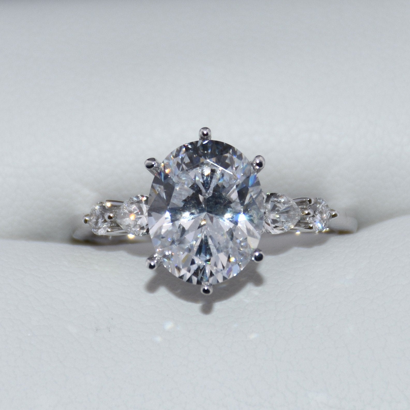 14K Gold | WG Classic Semi-Mount Oval Diamond Engagement Ring (Check Description)