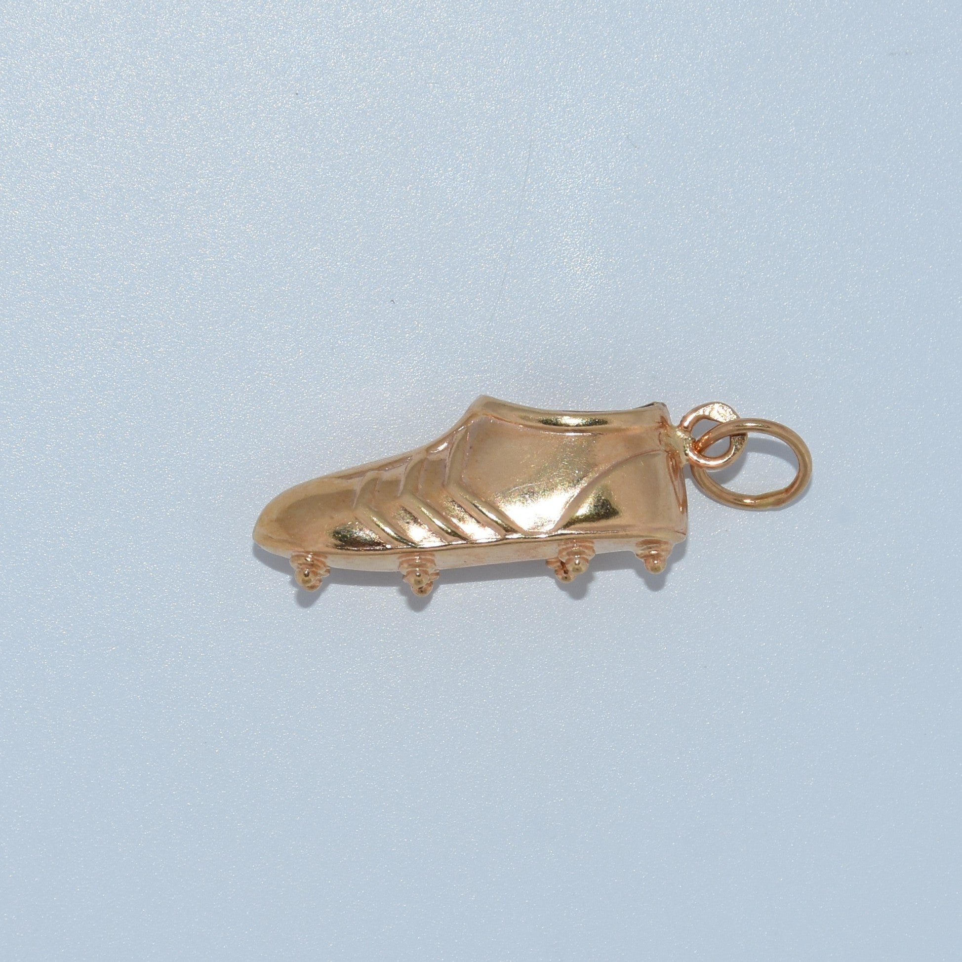 19.2K Portuguese Gold | Detailed Soccer Cleat Pendant
