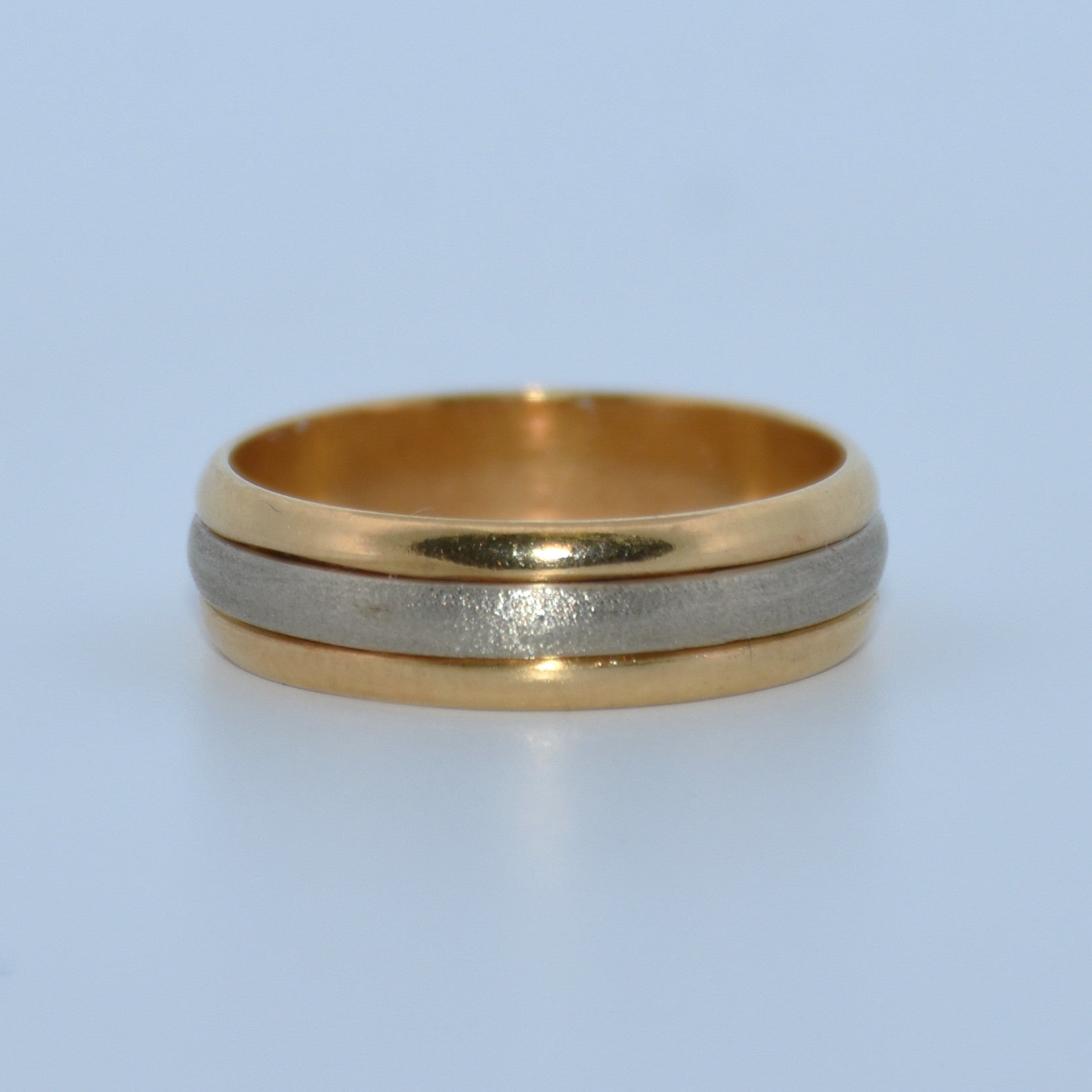 19.2K Portuguese Gold | Milgrain Wirebrush Wedding Bands