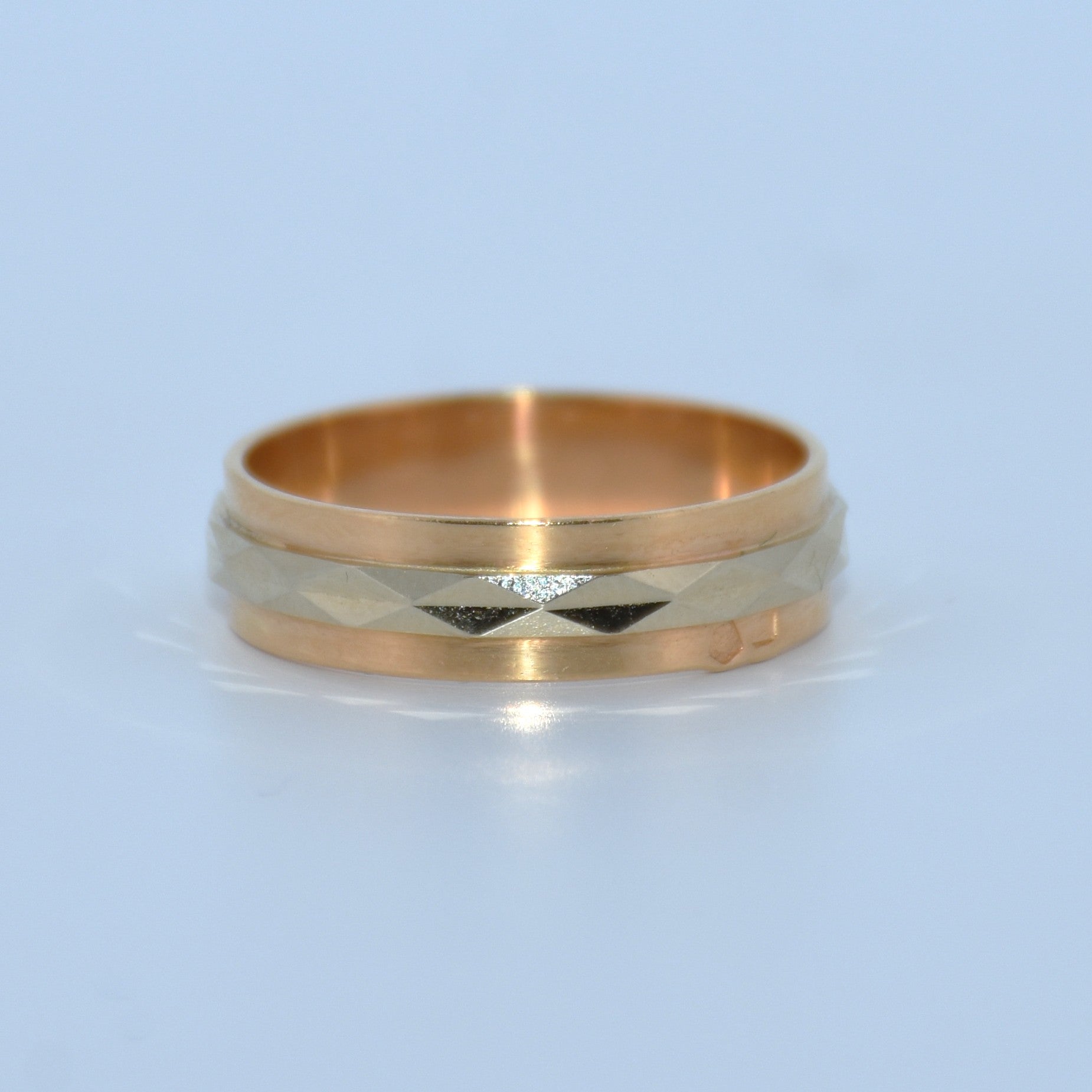 19.2K Portuguese Gold | Unique Design Wedding Bands