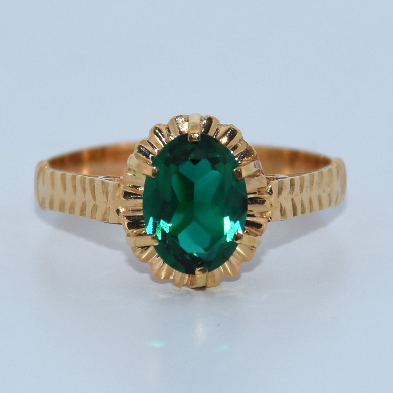 19.2K Portuguese Gold | Vintage Oval Cut Emerald Ring