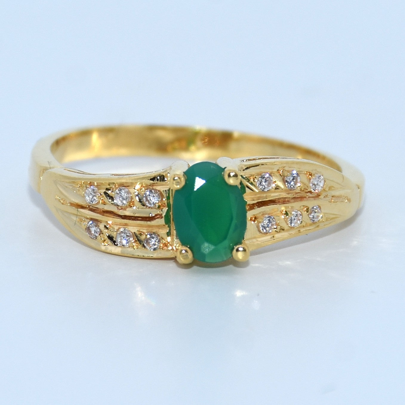 19.2K Portuguese Gold | Vintage Emerald Oval Ring