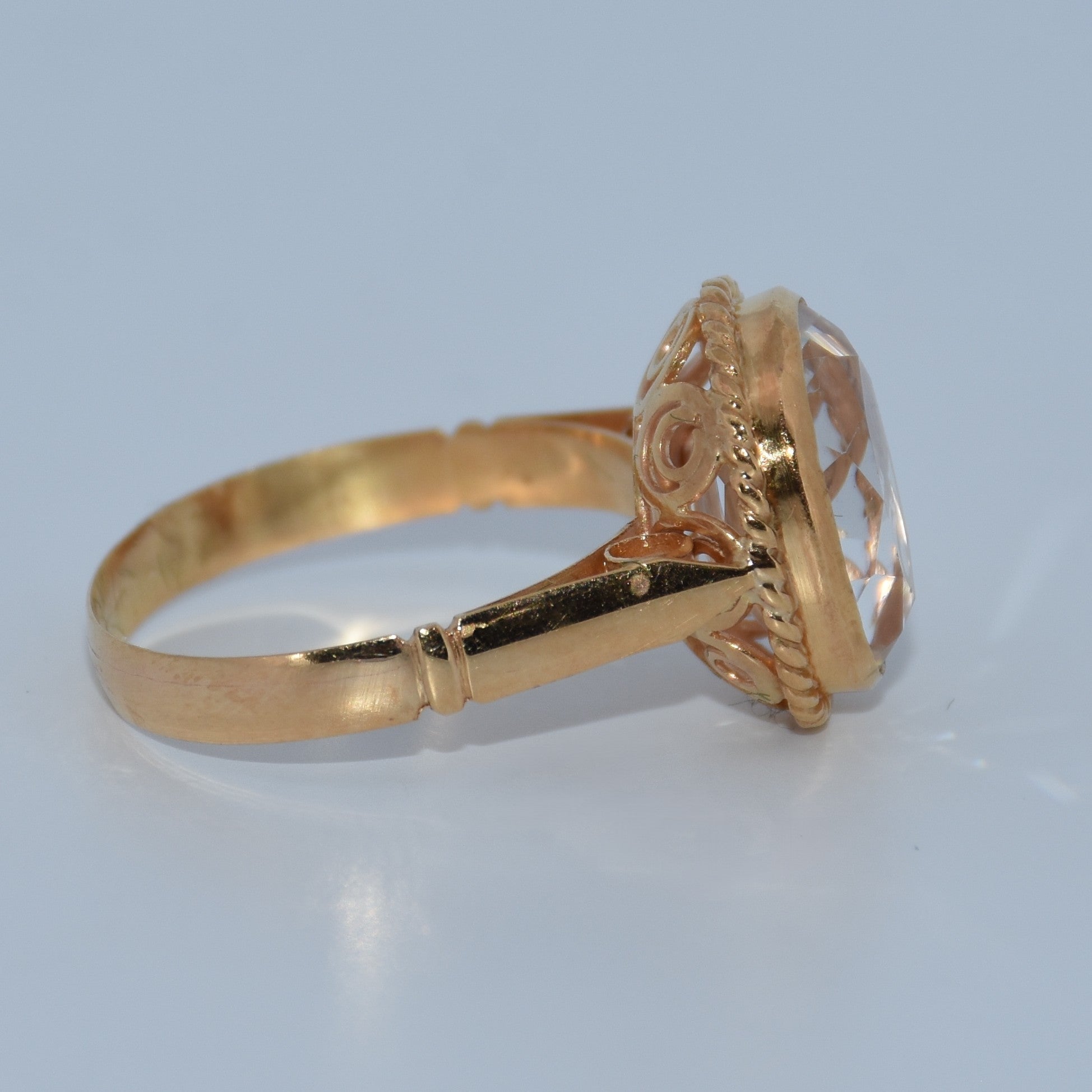 19.2K Portuguese Gold | Vintage Crystal Ring