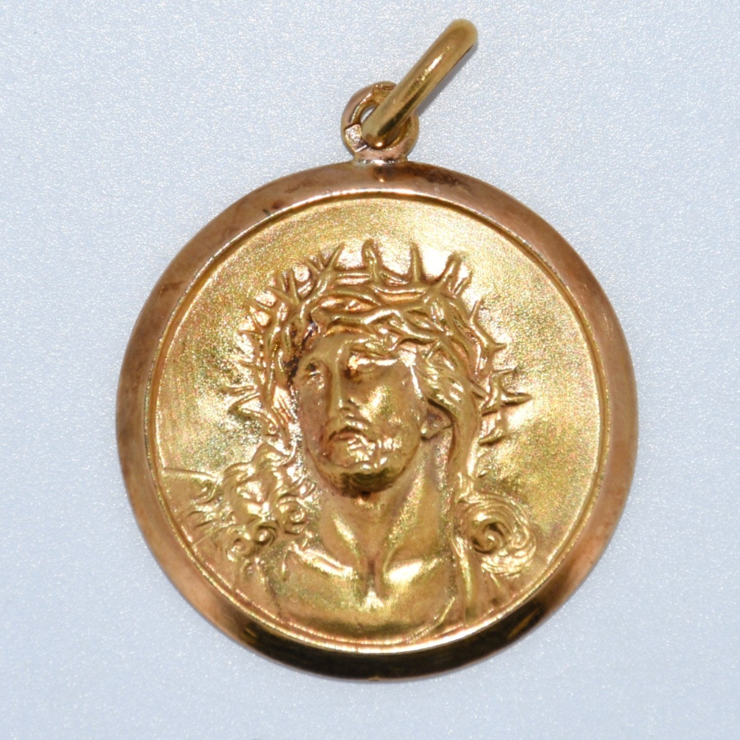 19.2K Portuguese Gold | Face of Jesus Medal