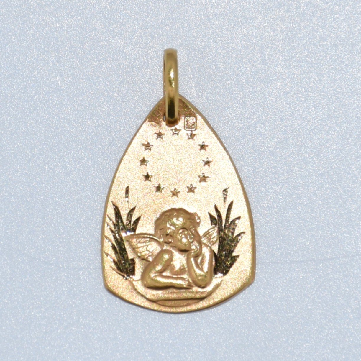 19.2K Portuguese Gold | Cherub Medallion