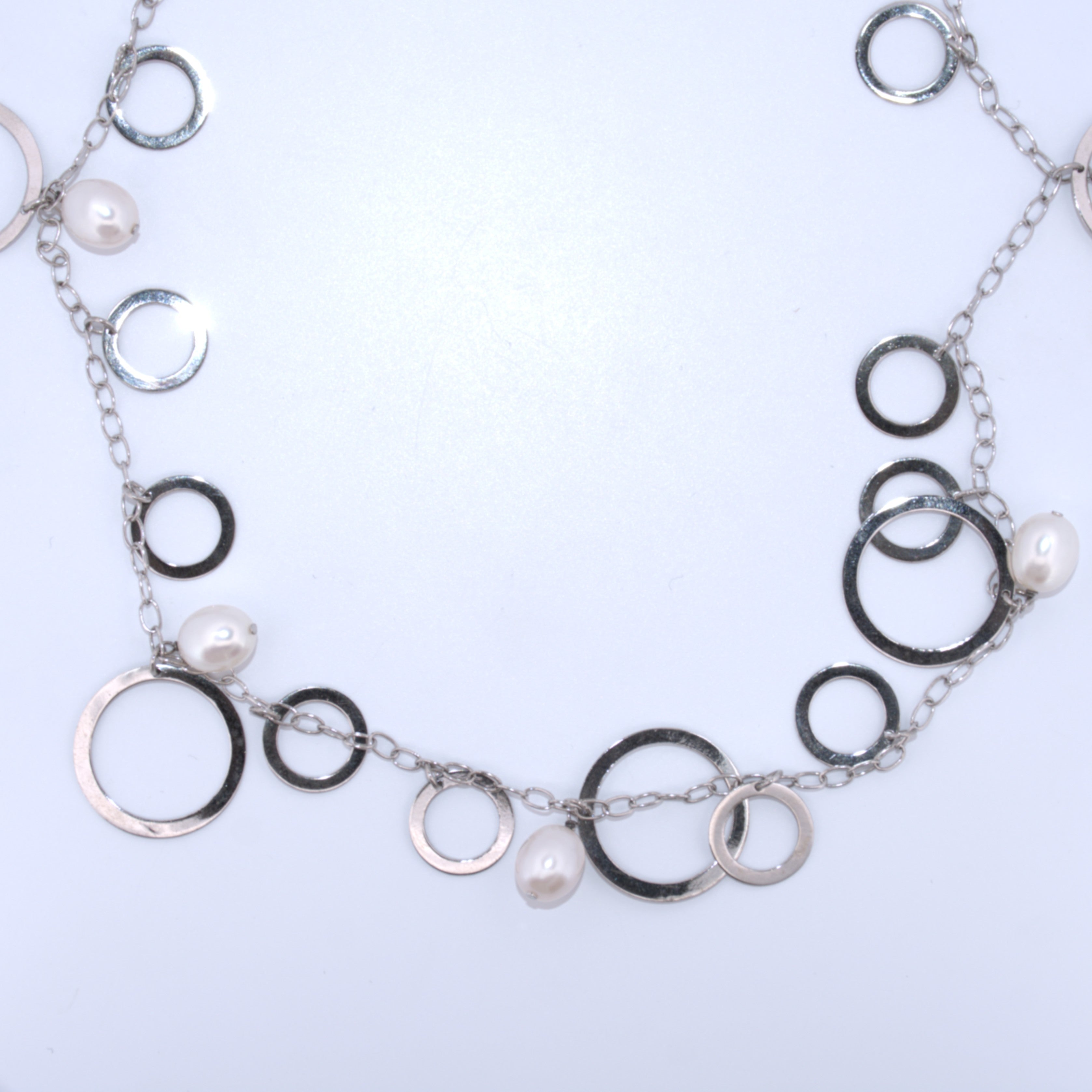 Sterling Silver | Circle Pearl Necklace