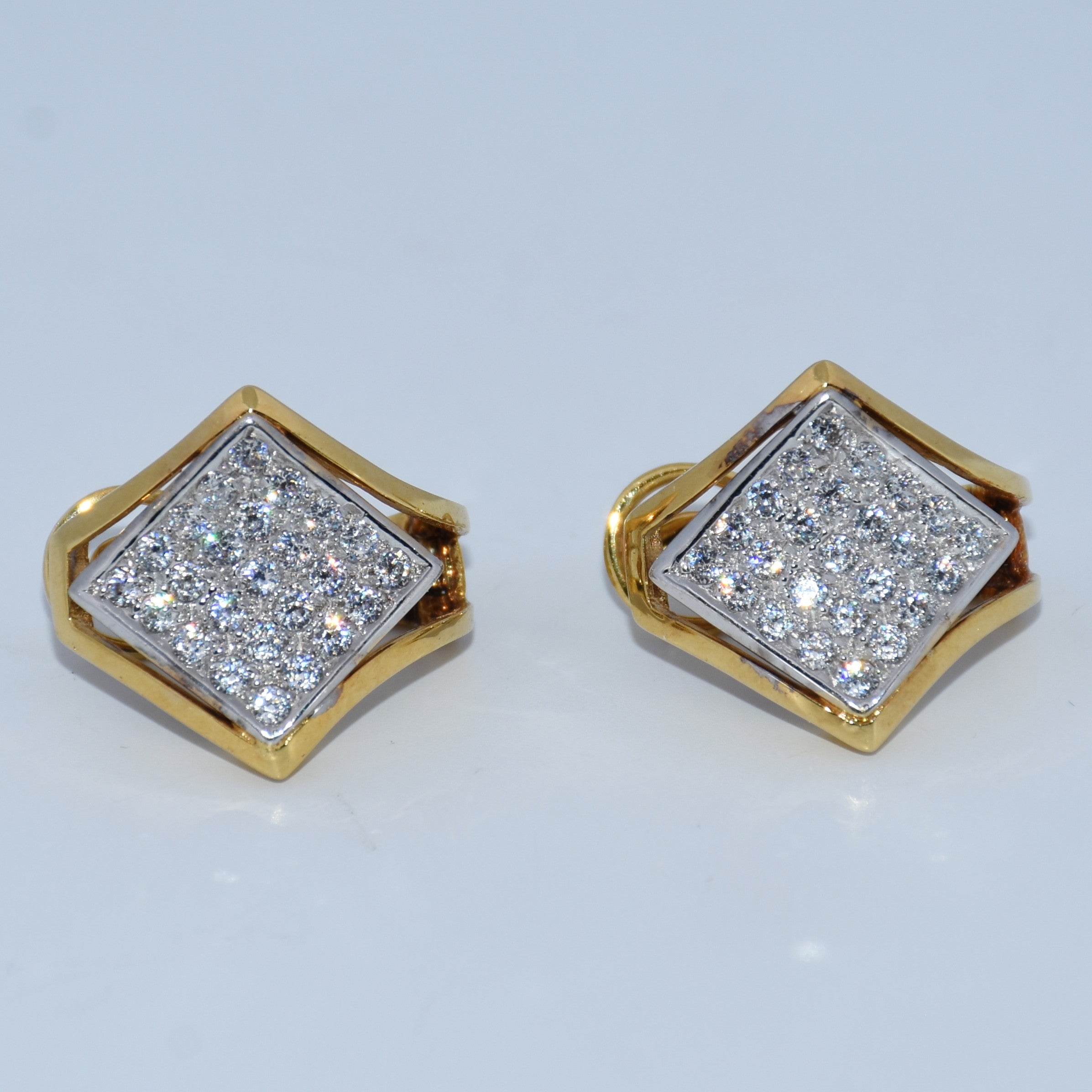 19.2K Portuguese Gold | Diamond Shaped Earrings w/CZ