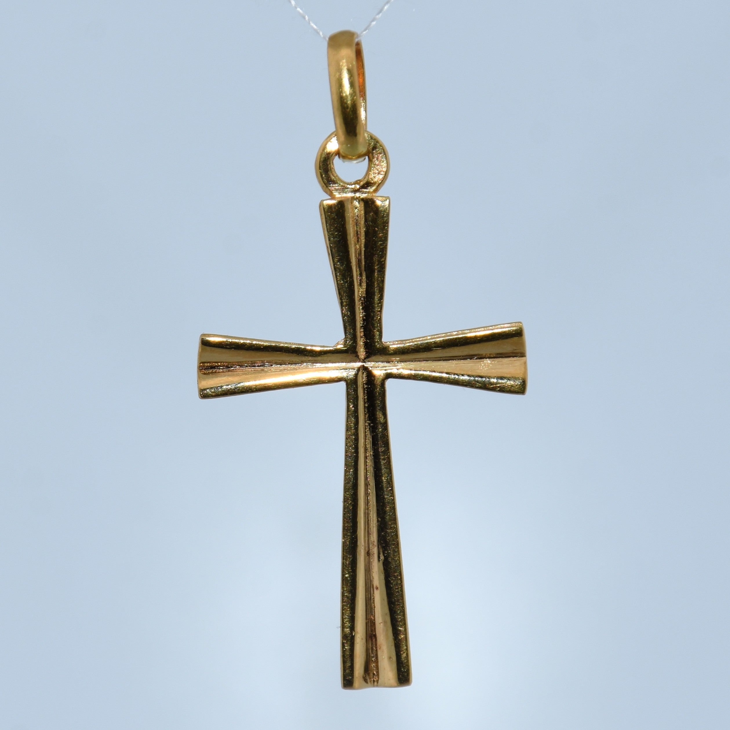 19.2K Portuguese Gold | Beveled Cross Pendant