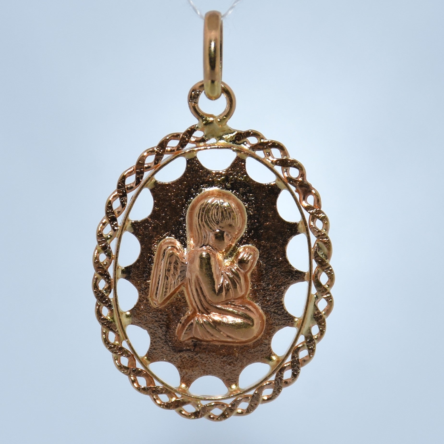 19.2K Portuguese Gold | Filigree Guardian Angel Pendant