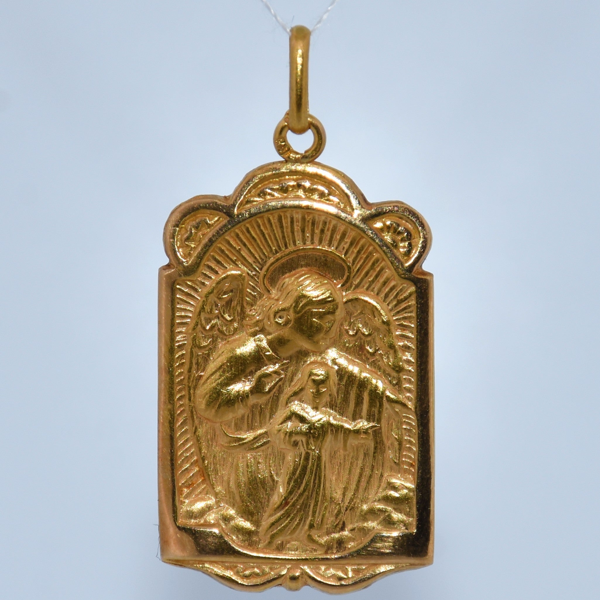 19.2K Portuguese Gold | Large Guardian Angel Pendant