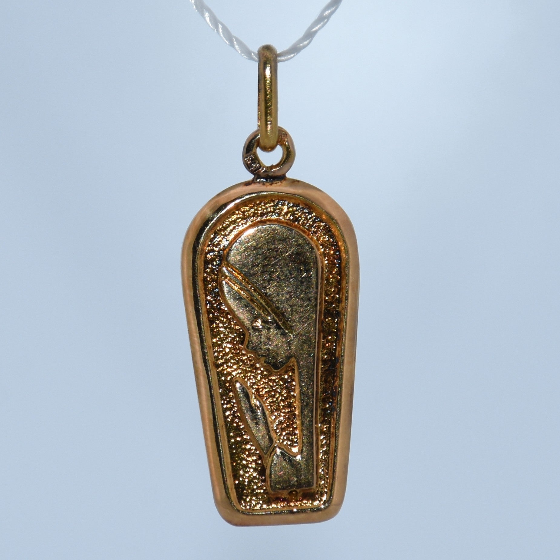 19.2K Portuguese Gold | Silhouette Virgin Mary Praying Pendant
