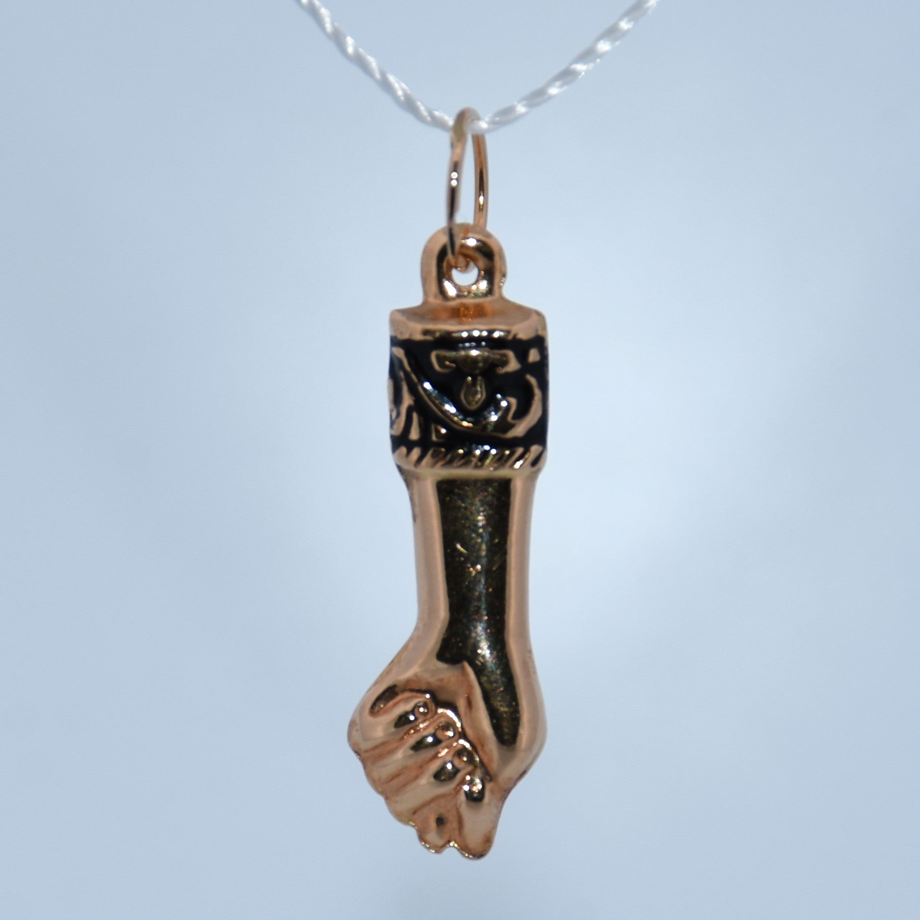 19.2K Portuguese Gold | Design Lucky Fist Charm