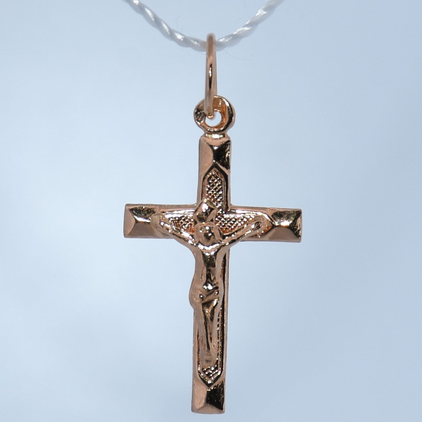 19.2K Portuguese Gold | Small Crucifix Pendant