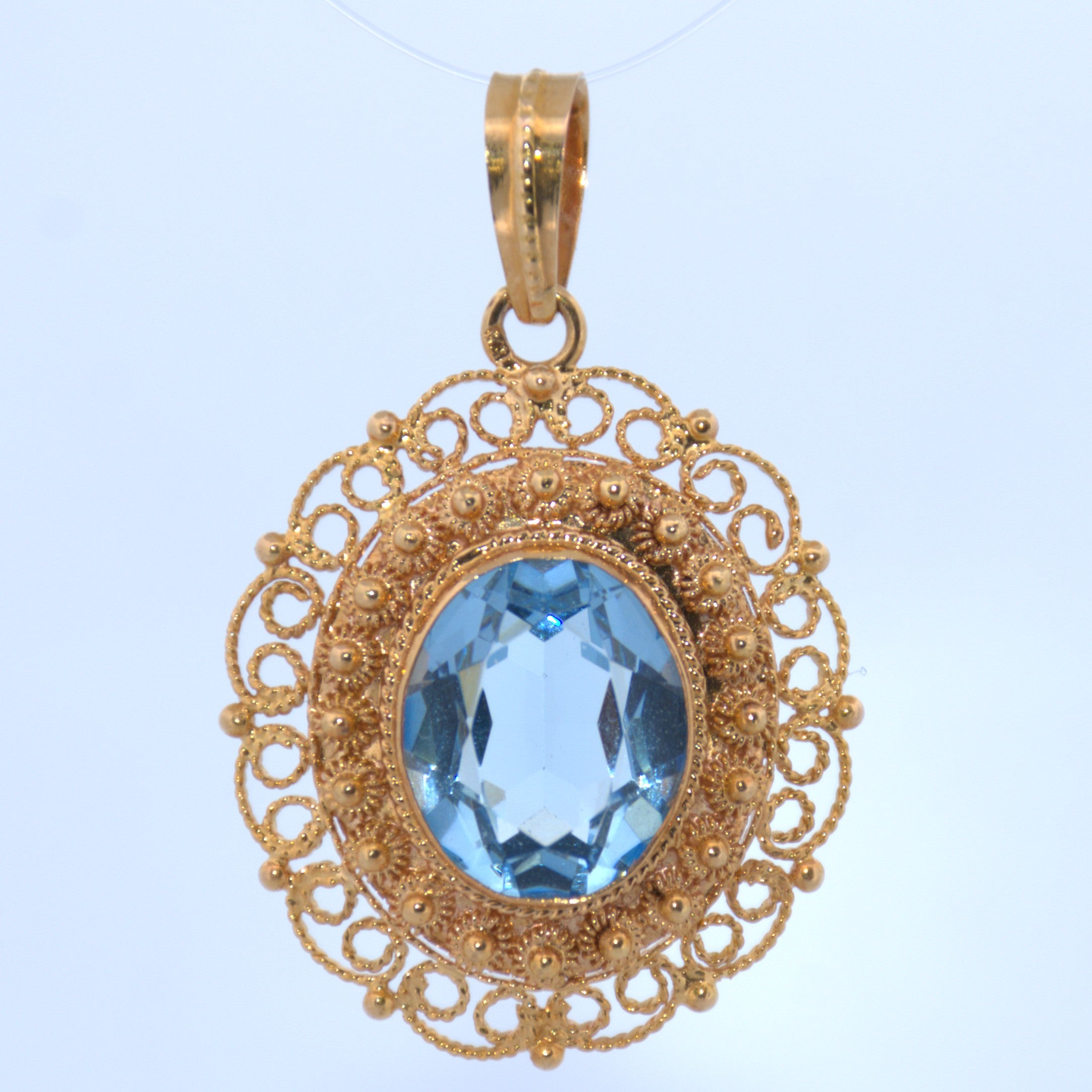 19.2K Portuguese Gold | Small Oval Pendant with Blue Stone