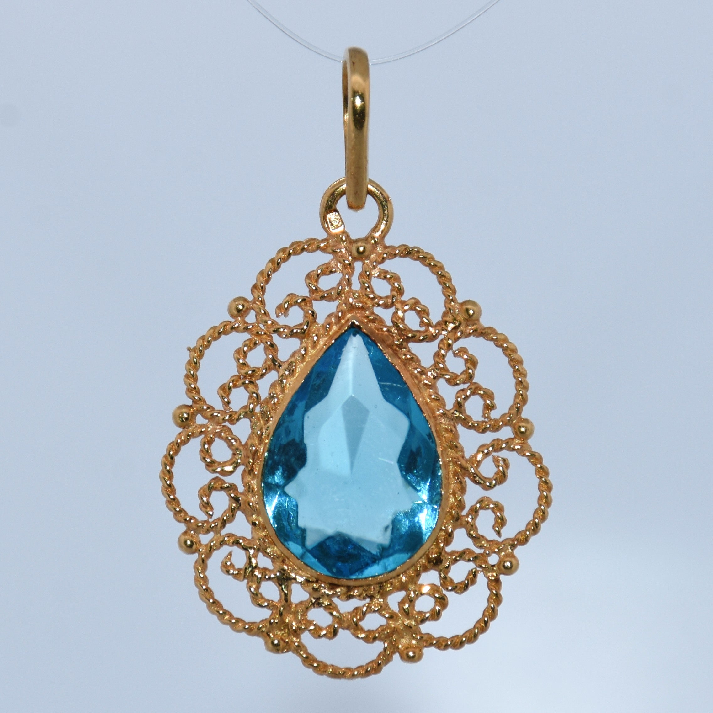 19.2K Portuguese Gold | Pear Shape Pendant with Aqua Stone