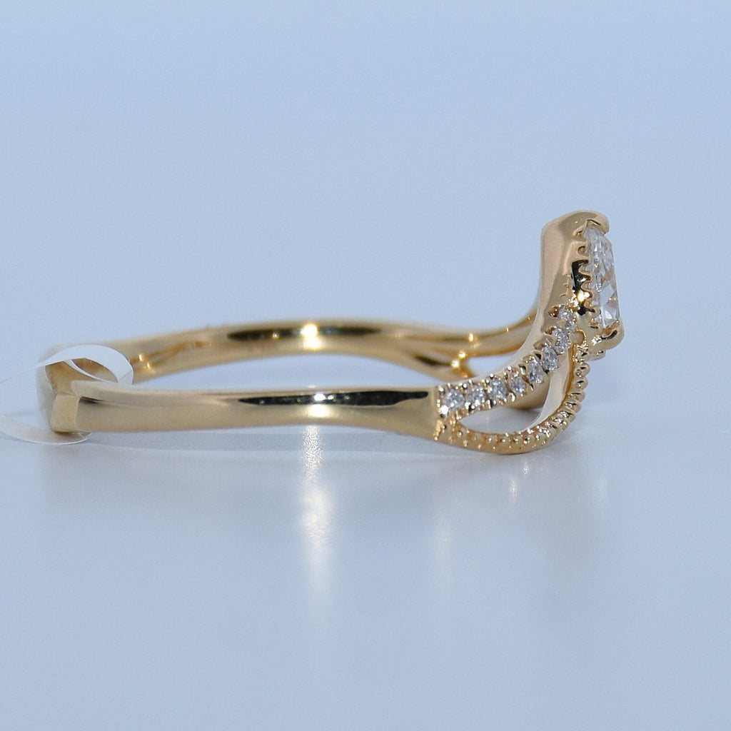 14K Gold | YG Pave V Pear 0.23ct Natural Diamond Wedding Band
