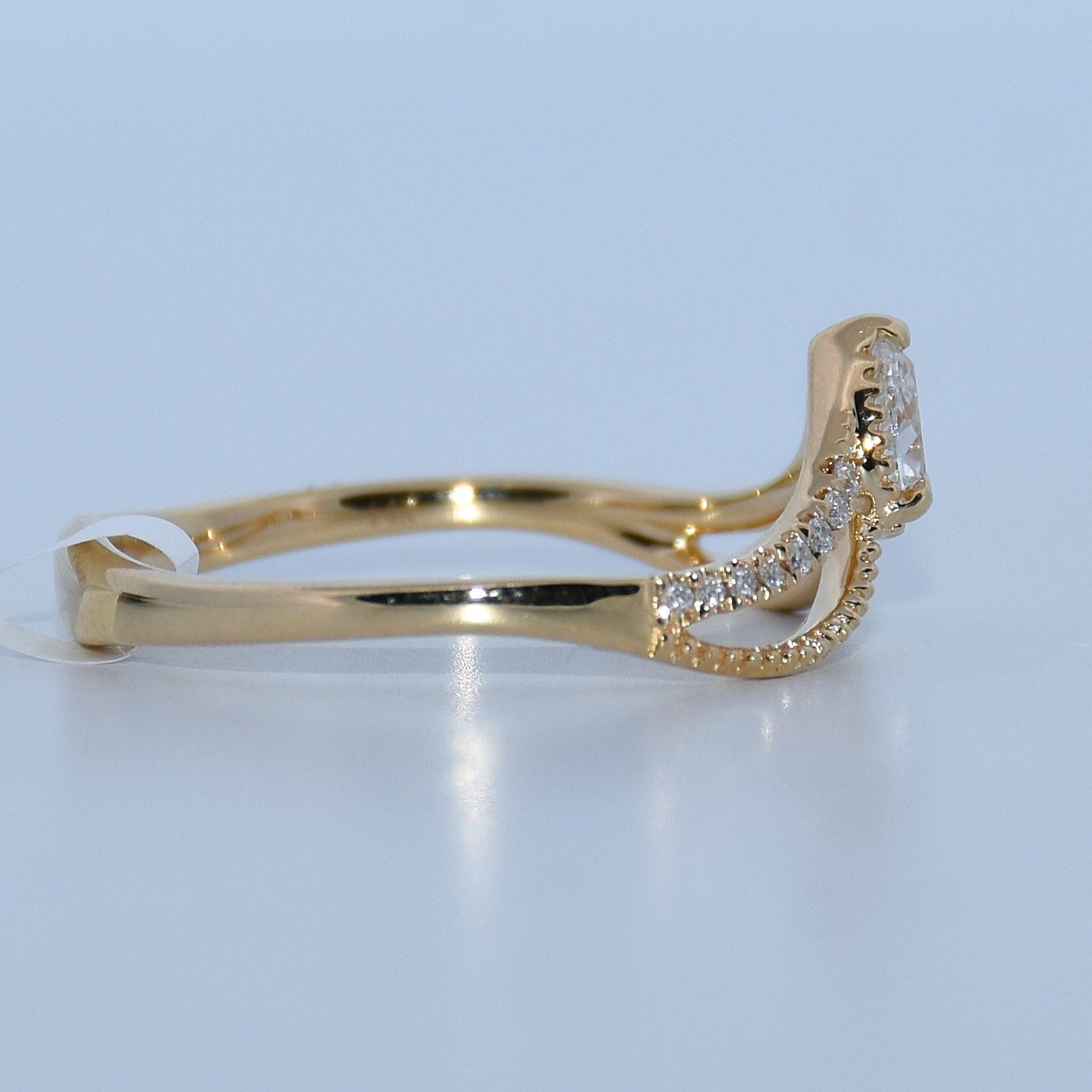 14K Gold | YG Pave V Pear 0.23ct Natural Diamond Wedding Band